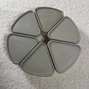 Tupperware Tan Beige Pie Piece Slice Wedge Containers 1799 & Lids Lot Of 6